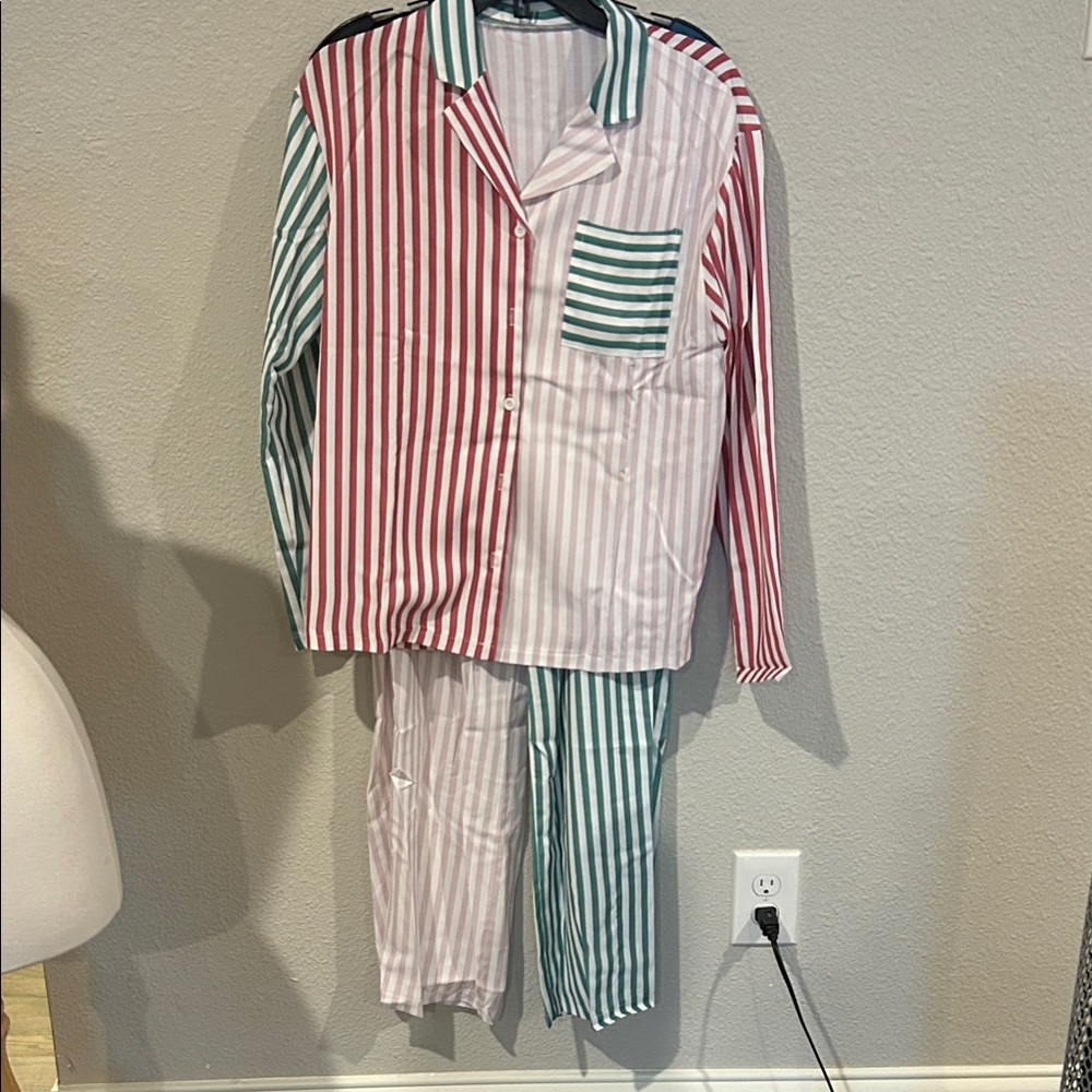 FUN HOLIDAY PAJAMAS FOR THE FAMILY- six pair available
